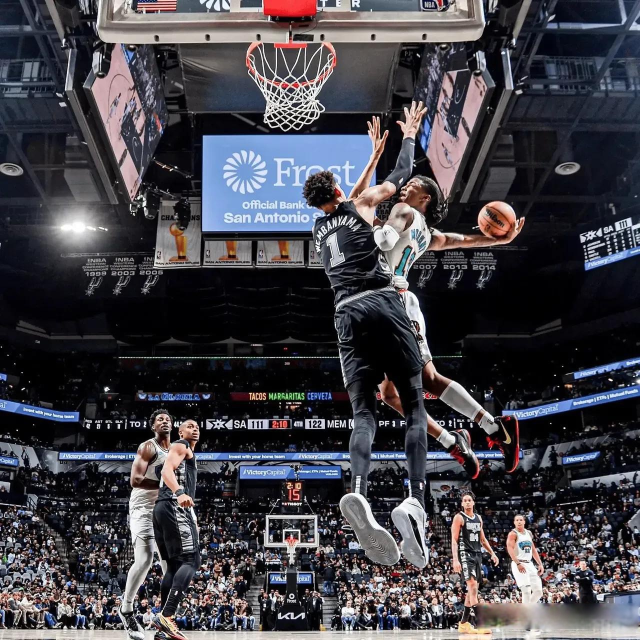 九游体育APP-赛后突围战来临，底特律活塞围绕NBA常规赛复出首秀，悬念犹存，训练强度明显提升的简单介绍