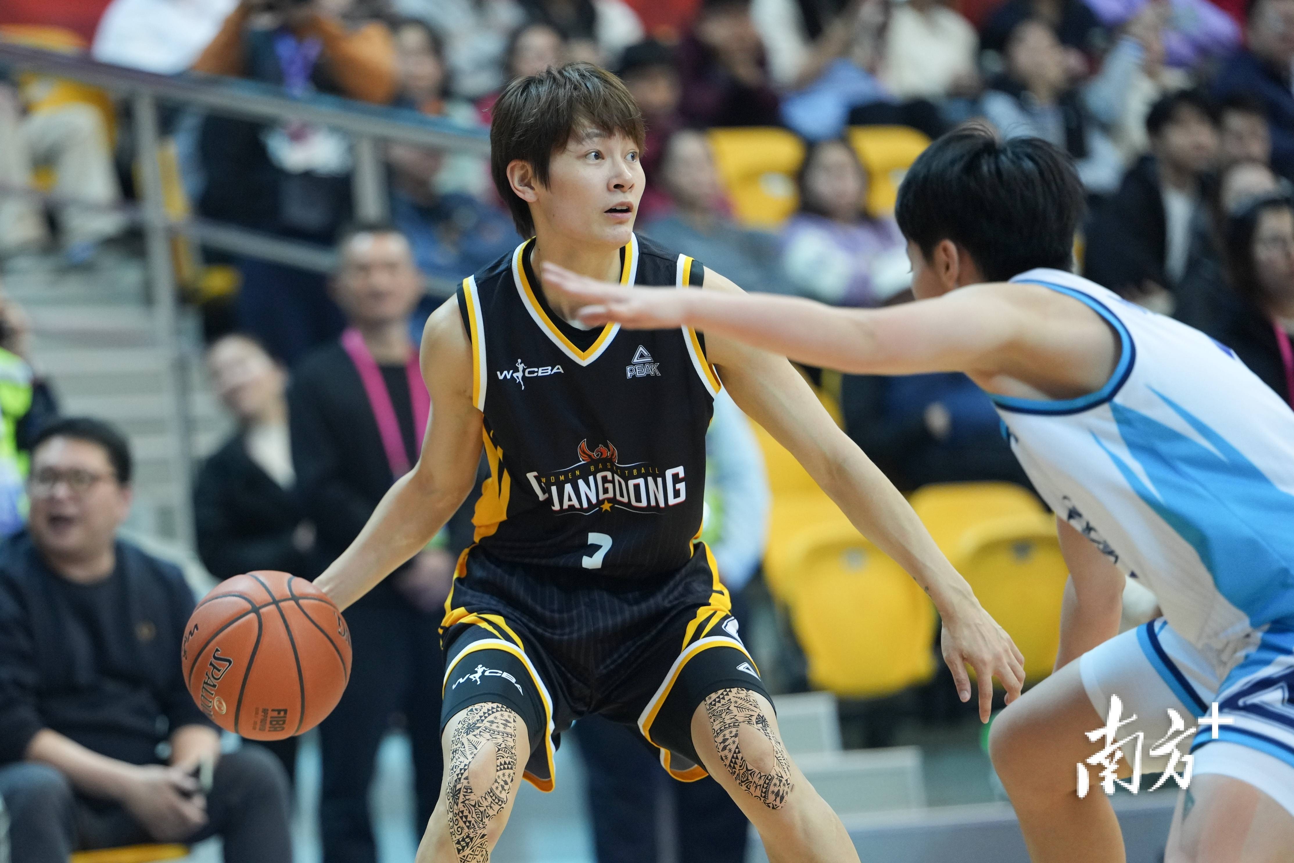 九游体育下载-CBA常规赛赛程吃紧，埃因霍温赛前手感冰凉，压力陡增，心理建设被强调